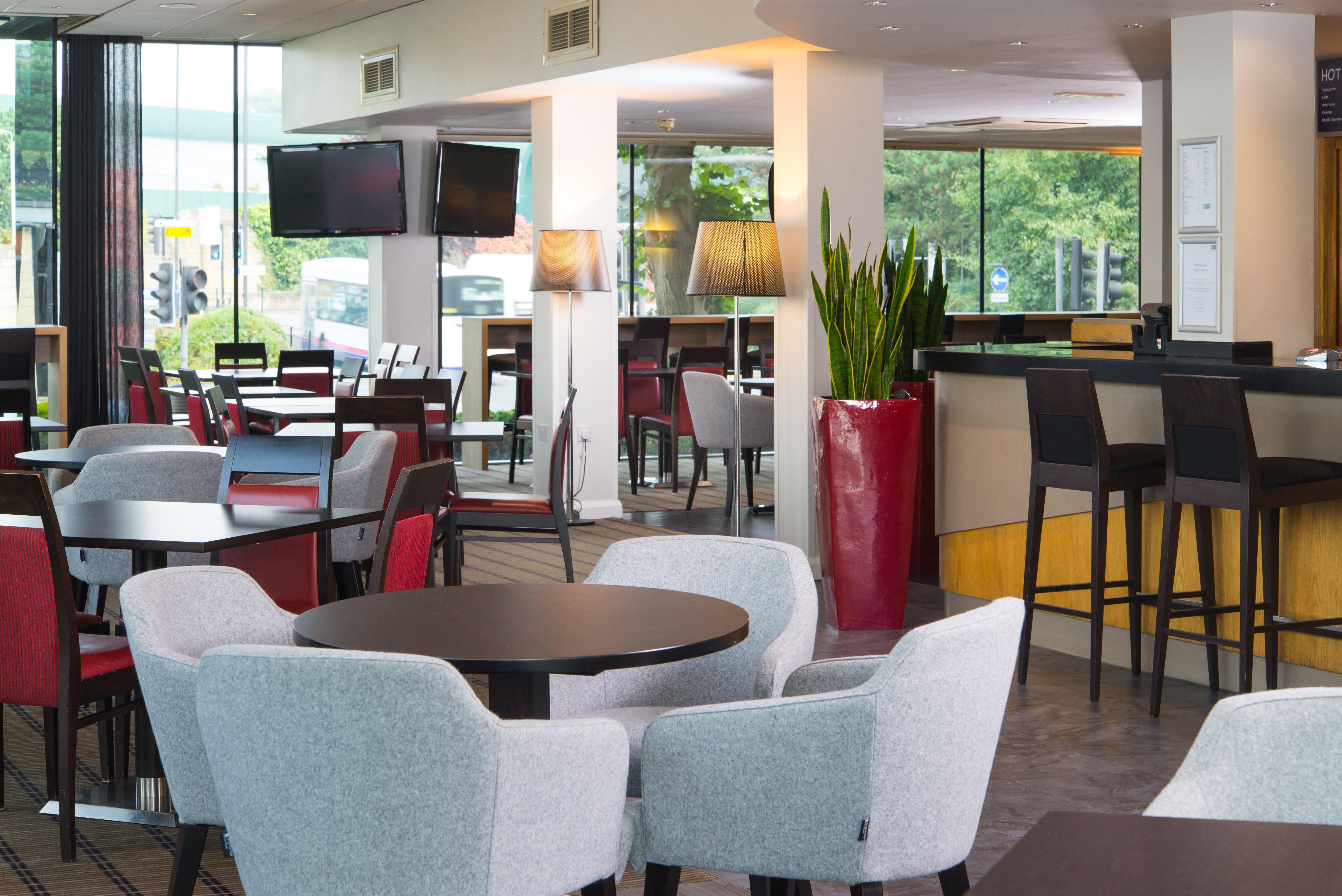 Holiday Inn Express Bath By Ihg Exteriör bild