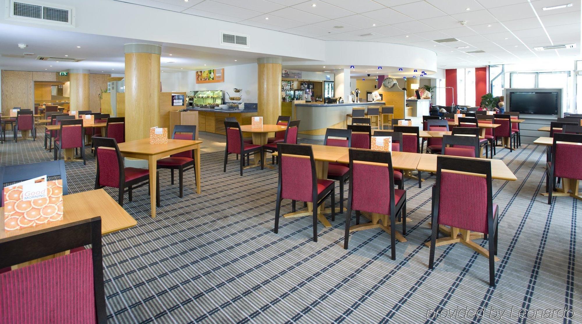 Holiday Inn Express Bath By Ihg Restaurang bild