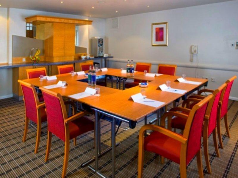 Holiday Inn Express Bath By Ihg Exteriör bild